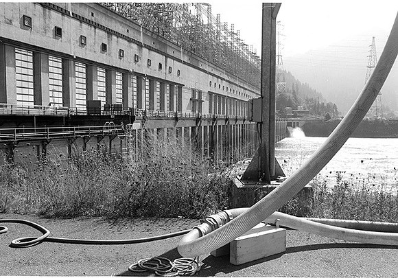 Bonneville  Dam, on  Float  trip  section , Oregon/ Washington