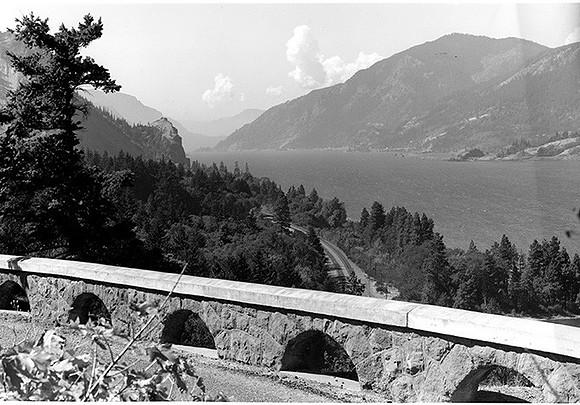 Columbia  River  Gorge float  trip action  of  Emigrant  trail