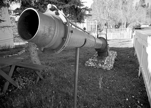 Hydraulic water cannon , Dutch Flat, California