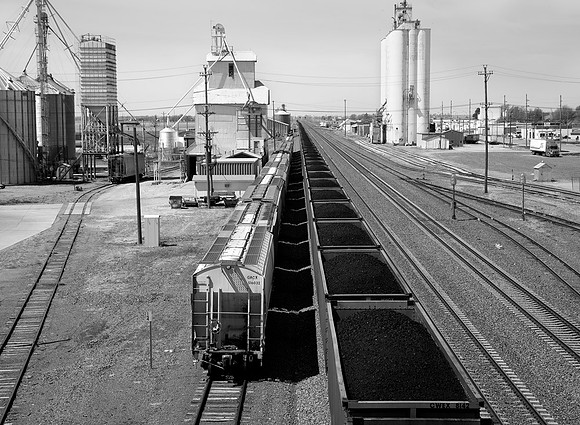 Coal  train  at  Cozad, Nebraska ,  100th  meridian