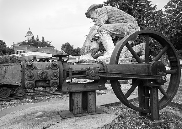 Monument  to  gold  mining, Auburn, California