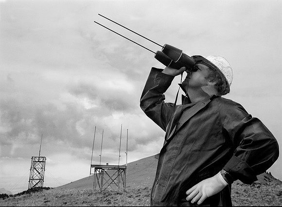 hand held lightning detectos
