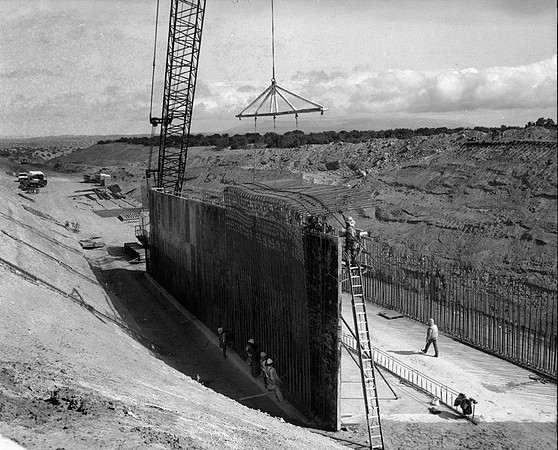 Rail Runner Tunnel construction at La Bajada escarpment, Santa Fe County, NM