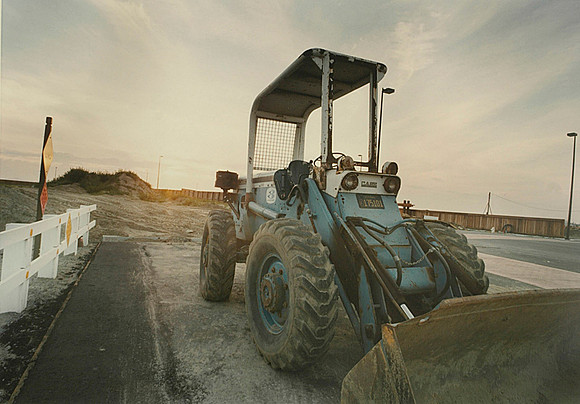 Shovel , 1980, Fremont, CA